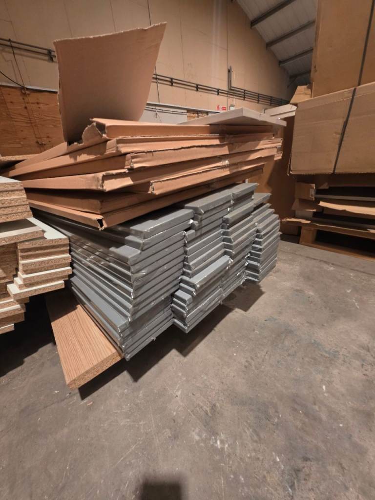 HUGE JOB LOT KITCHEN PLINTHS X 1400
