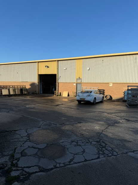 Range of Unit To Rent in Kiveton, Sheffield 
