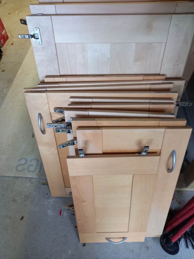 Kitchen Cabinet Doors Good Condition