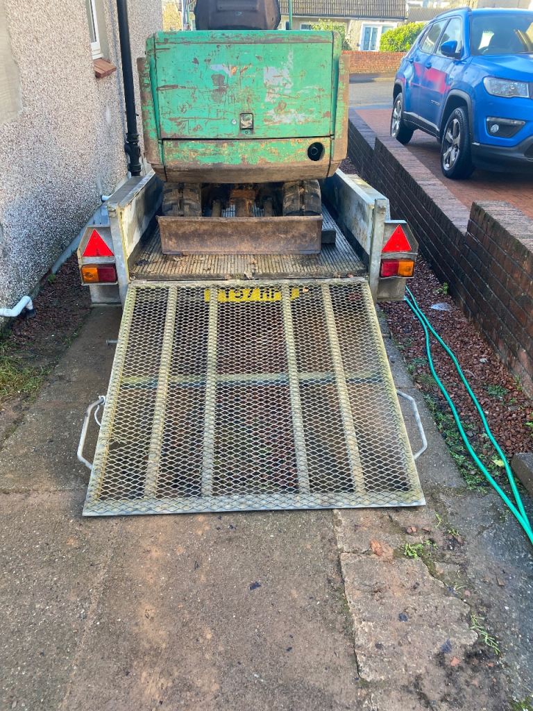 Case 1.8 ton mini excavator / digger