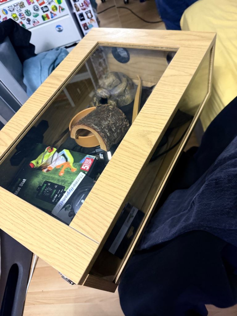 Reptile vivarium tank 