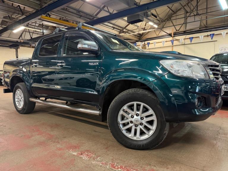 2014 Toyota Hilux 3.0 D-4D Invincible Auto 4WD Euro 5 4dr PICK UP Diesel Automatic