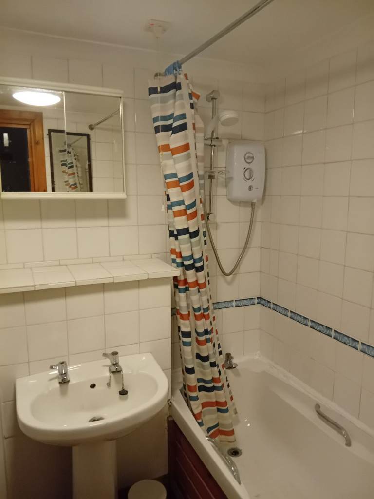 ONE BEDROOM WEST END GLASGOW PARTICK FURNISHED FLAT  £984 pcm