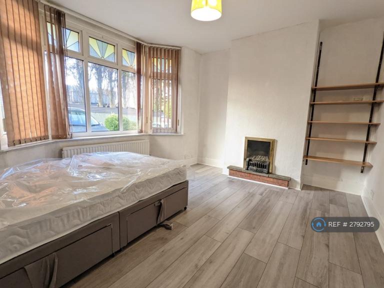 4 bedroom house in Forest Road, Fishponds, Bristol, BS16 (4 bed) (#2792795)