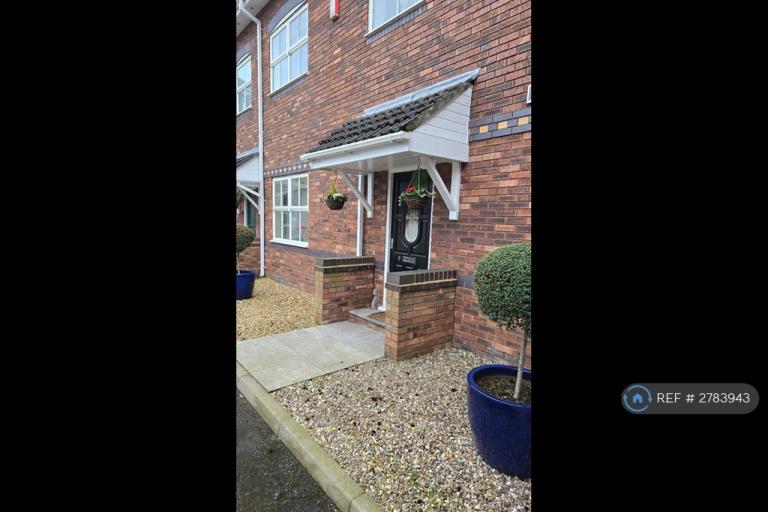 2 bedroom flat in Bamford Mews, Rochdale, OL11 (2 bed) (#2783943)
