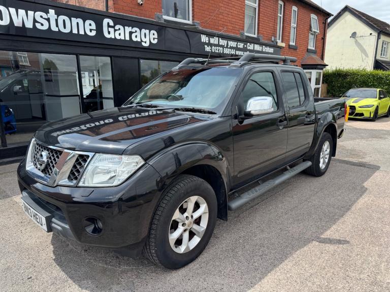2013 Nissan Navara Double Cab Pick Up Tekna 2.5dCi 190 4WD PICK UP Diesel Manual