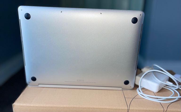 Apple Macbook Pro A2141 2019 16inches Screen i7-9750H CPU 16GB RAM 500GB SSD- TOUCH BAR