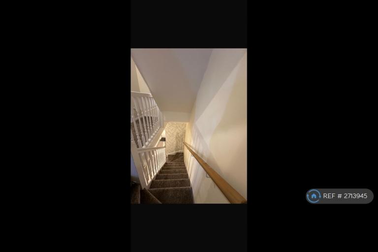 4 bedroom house in Park Close, Preston, PR2 (4 bed) (#2713945)