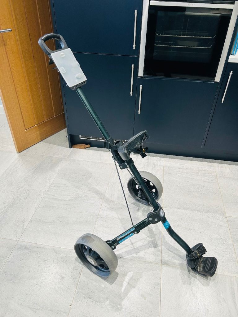 REGAL GOLF TITAN PLUS 2 WHEELED TROLLEY. 