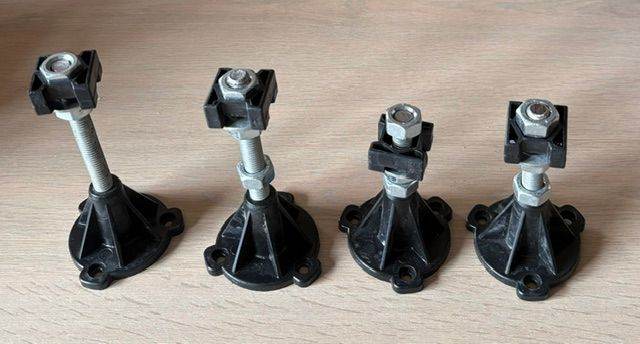 ADJUSTABLE BATH FEET - Set of 4