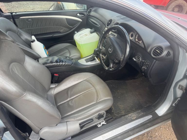 Mercedes clk 220 cdi 2007 silver BREAKING FOR PARTS 