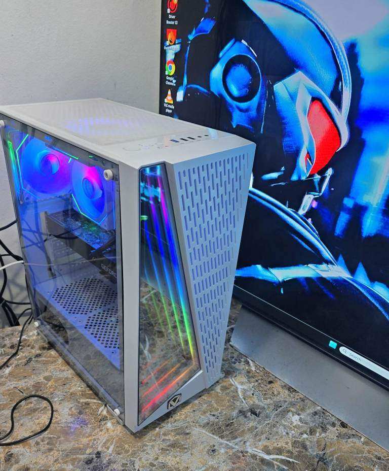 REDUCED CUBE Gaming PC, RTX 2070,core i5 gen 9, 2.9GHz,16GB RAM,256GB SSD+1TB HDD
