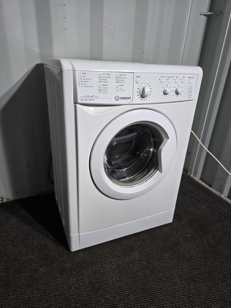 Free Delivery - Indesit Washing Machine 7KG (£140)