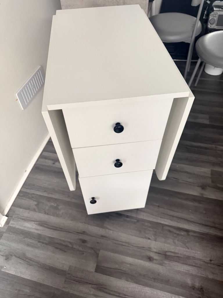 Leaf drop dinning table 