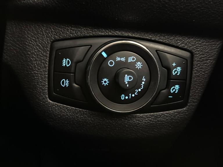 2020 Ford Transit Courier 1.5 TDCi Limited L1 Euro 6 5dr PANEL VAN Diesel Manual