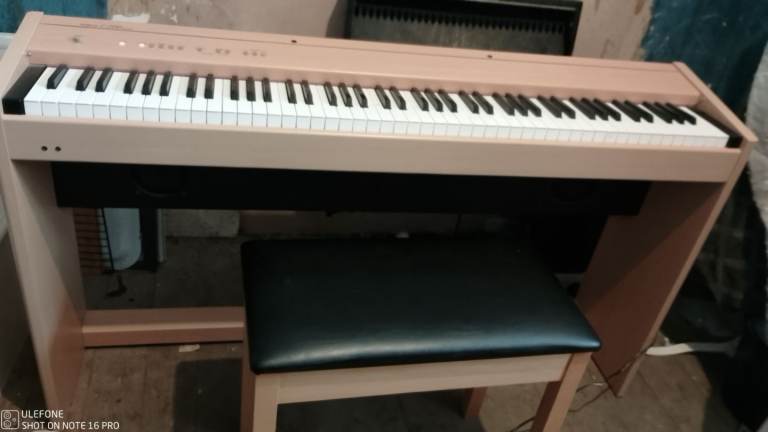 Roland digital piano 