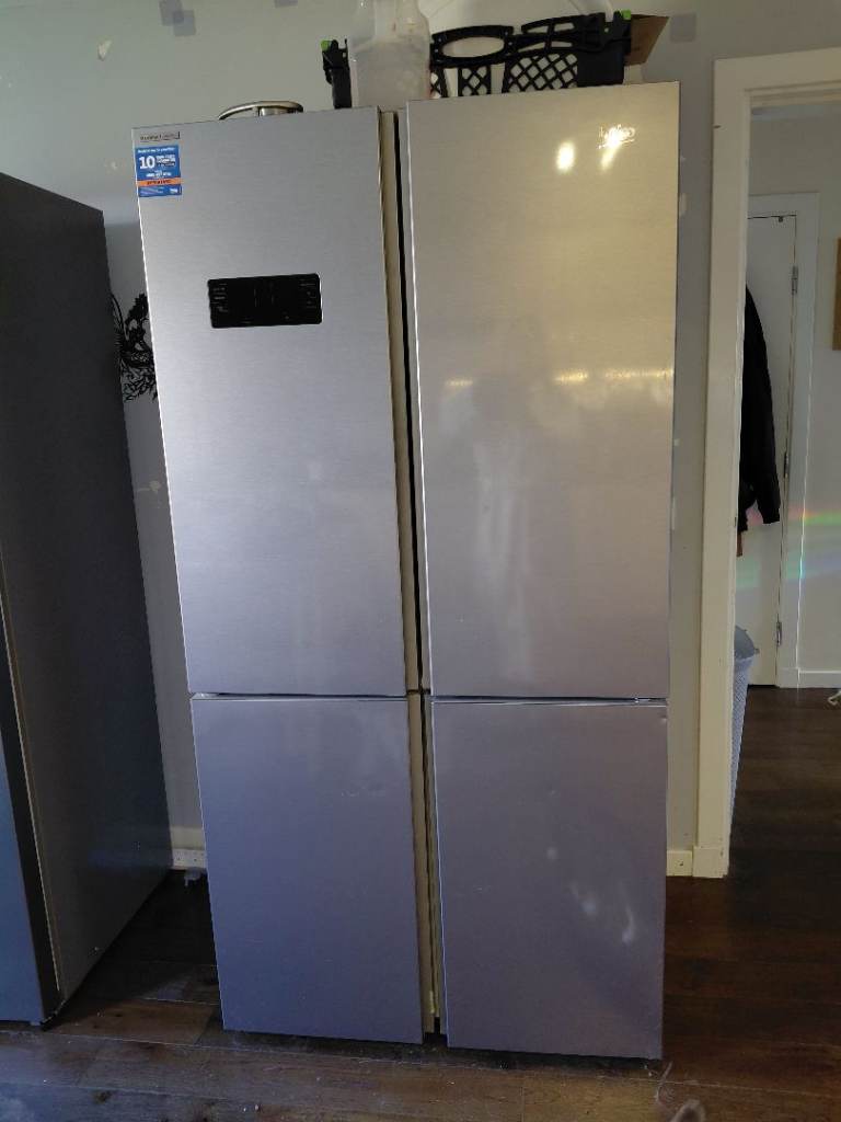 Beko Silver American-Style Fridge Freezer - Good Condition