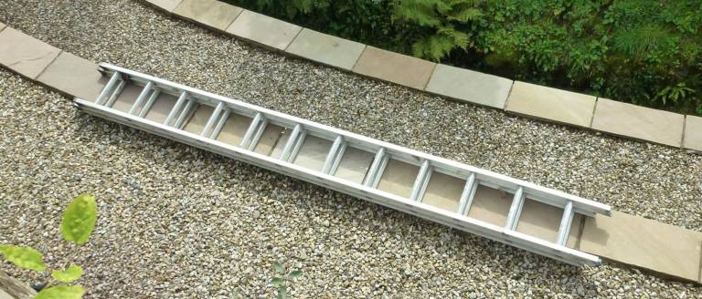 Aluminium Double Extending Ladder