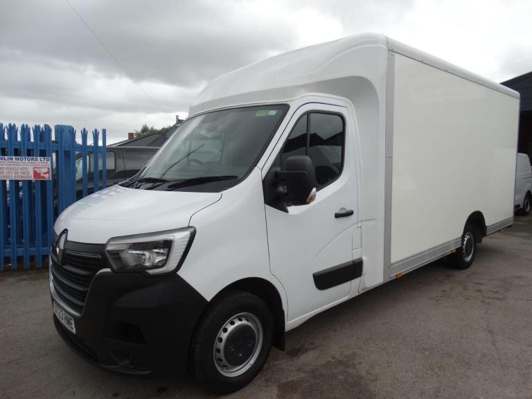 image for RENAULT MASTER 2.3 dCi ENERGY 35 Business Platform Cab FWD LWB Euro 6 (s/s) 2dr