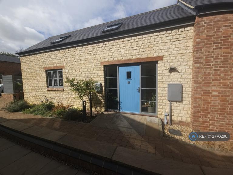 2 bedroom house in Towbury Lane, Towcester, NN12 (2 bed) (#2770286)