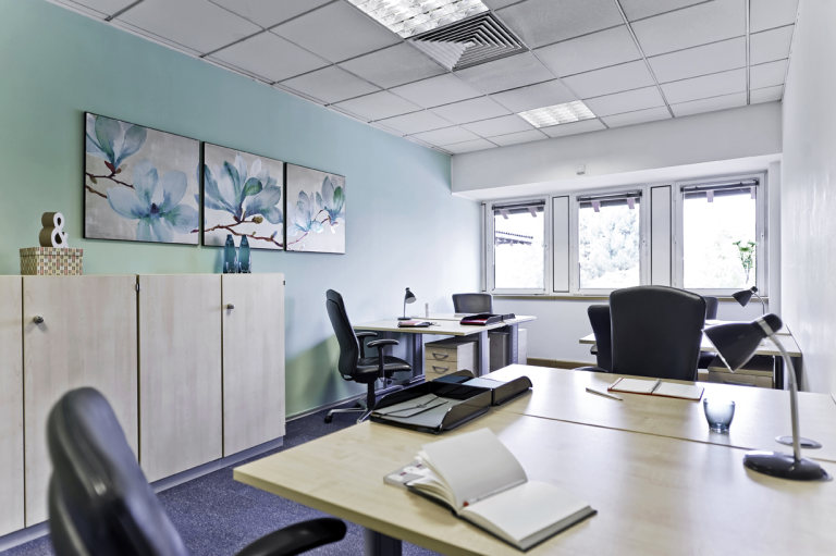 Birmingham - B377YN \ Rent a Small Office