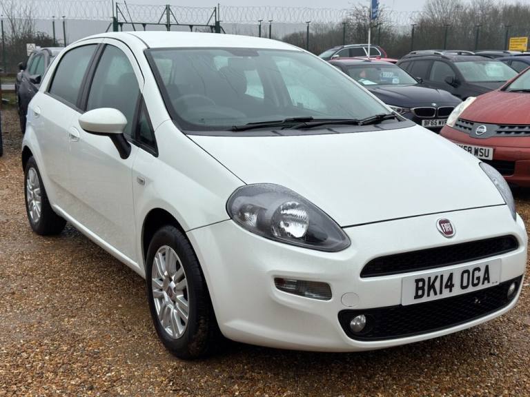 2014 Fiat Punto 1.4 Easy 5dr HATCHBACK PETROL Manual