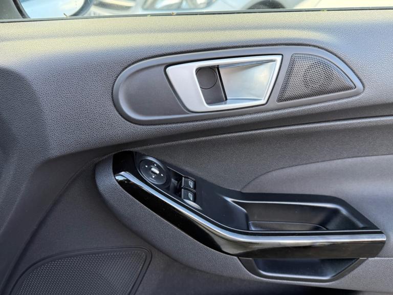 2013 Ford Fiesta 1.25 82 Zetec 5dr HATCHBACK Petrol Manual