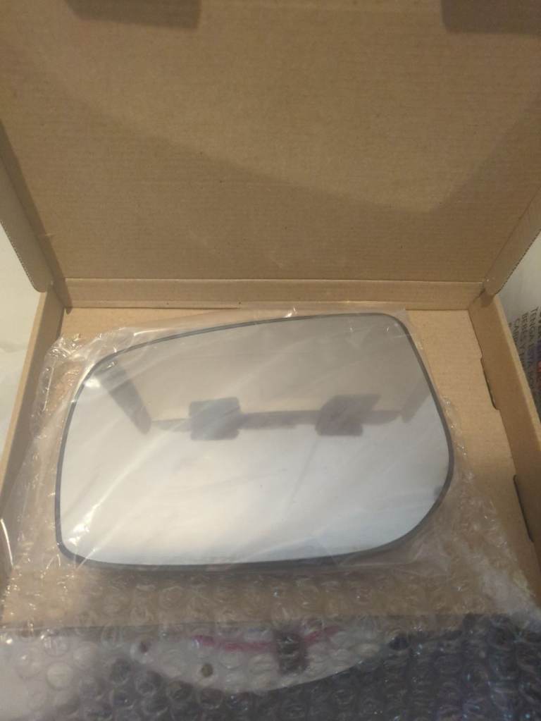 Toyota Auris 2009 left hand wing mirror