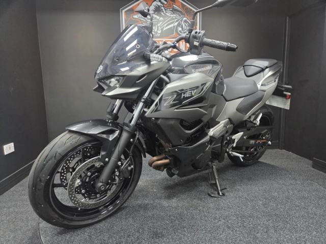 2025 25 Kawasaki Z7 Z7 Hybrid with 1004 miles. | in Rochdale