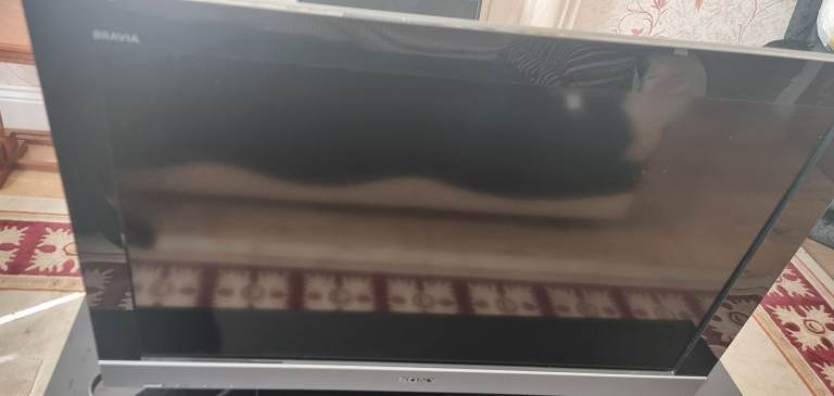 Sony KDL-32EX301 32-inch LCD Digital Colour TV – Good Condition