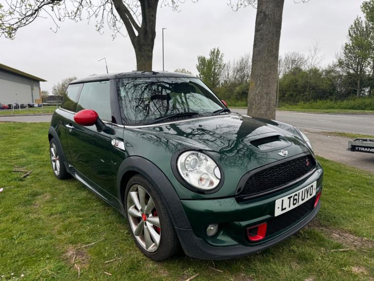 2011 RACING GREEN MINI 1.6 COOPER S WITH JCW BODYKIT WOW FULL HEATED RED LEATHER