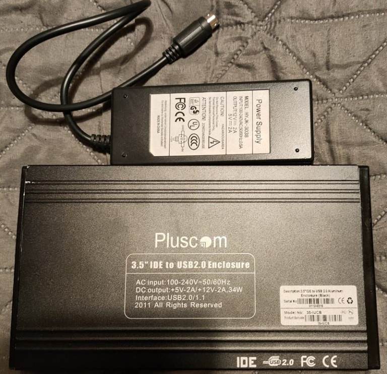 Pluscom 3.5" IDE to USB2.0 HDD Enclosure with 32GB Hard Disk Drive