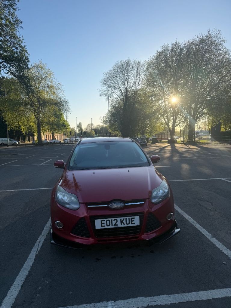 Ford, FOCUS, Hatchback, 2012, Manual, 1596 (cc), 5 doors