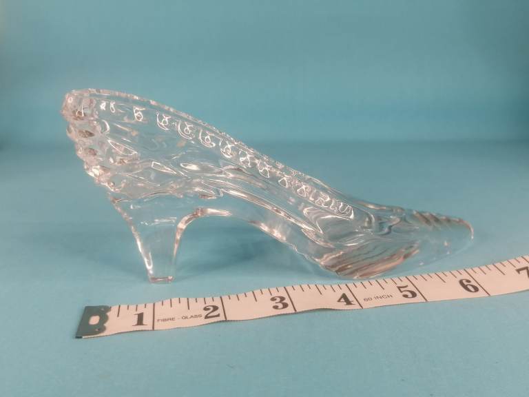 Vintage Crystal Glass Shoe Slipper Crystal Designs. Dish for Your Rings.