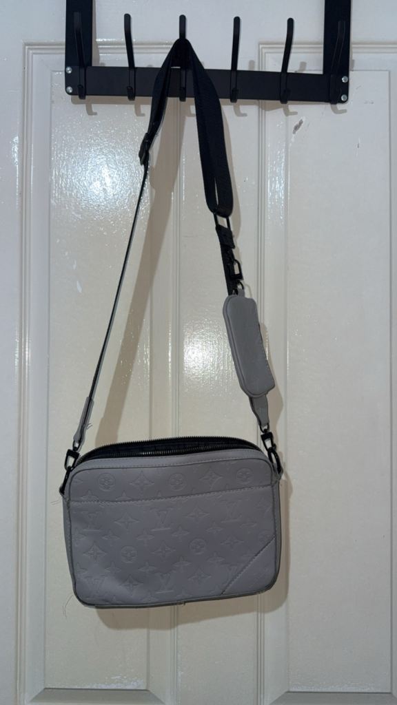 Lv duo grey