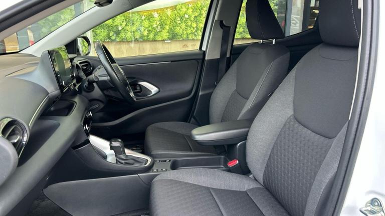 2022 Toyota Yaris 1.5 Hybrid Design 5dr CVT HATCHBACK PETROL/ELECTRIC Automatic