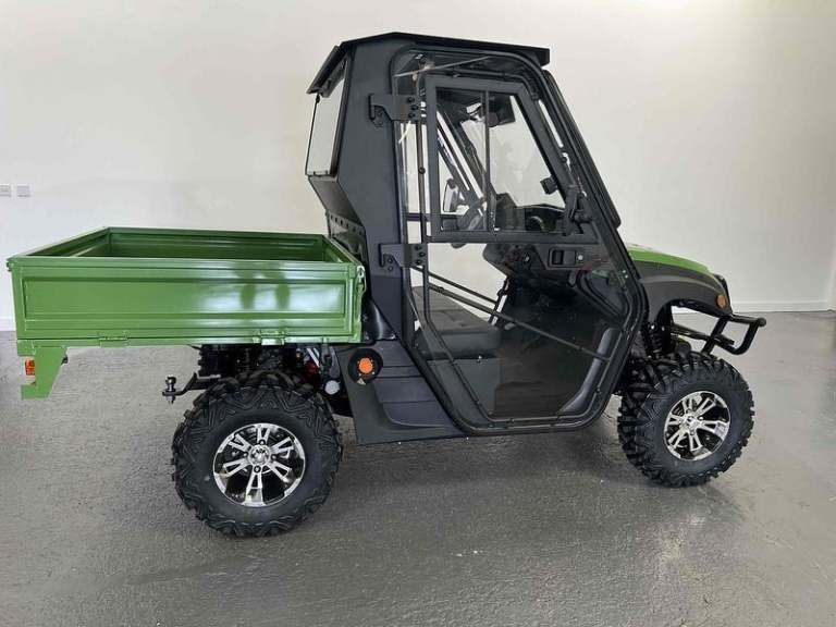 Electric Wheels Nipper Lite 4x4 UTV Gator