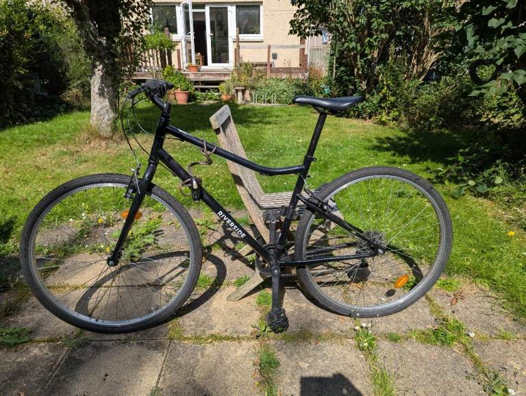 Black adult bike, new condition 