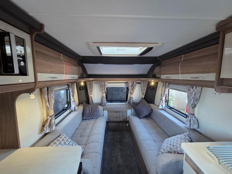 2023 COACHMAN VIP 460 - 2-BERTH - HABCHECK - SERVICE - SUPERB 