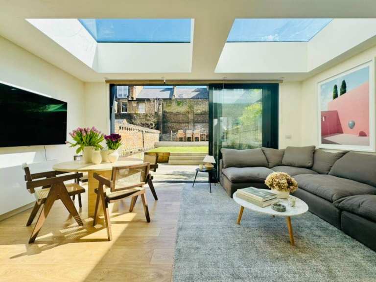 Large 2 Bed 2 bath Flat with huge garden in Shepherds Bush