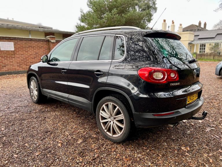 Volkswagen, TIGUAN, Estate, 2009, Manual, 1968 (cc), 5 doors