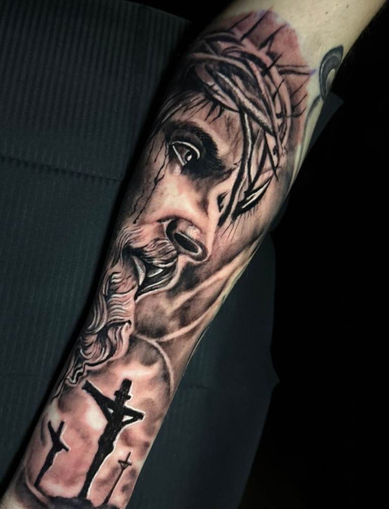 MOBILE TATTOO ARTIST – SPECIALIST IN BLACK AND GREY REALISM 
