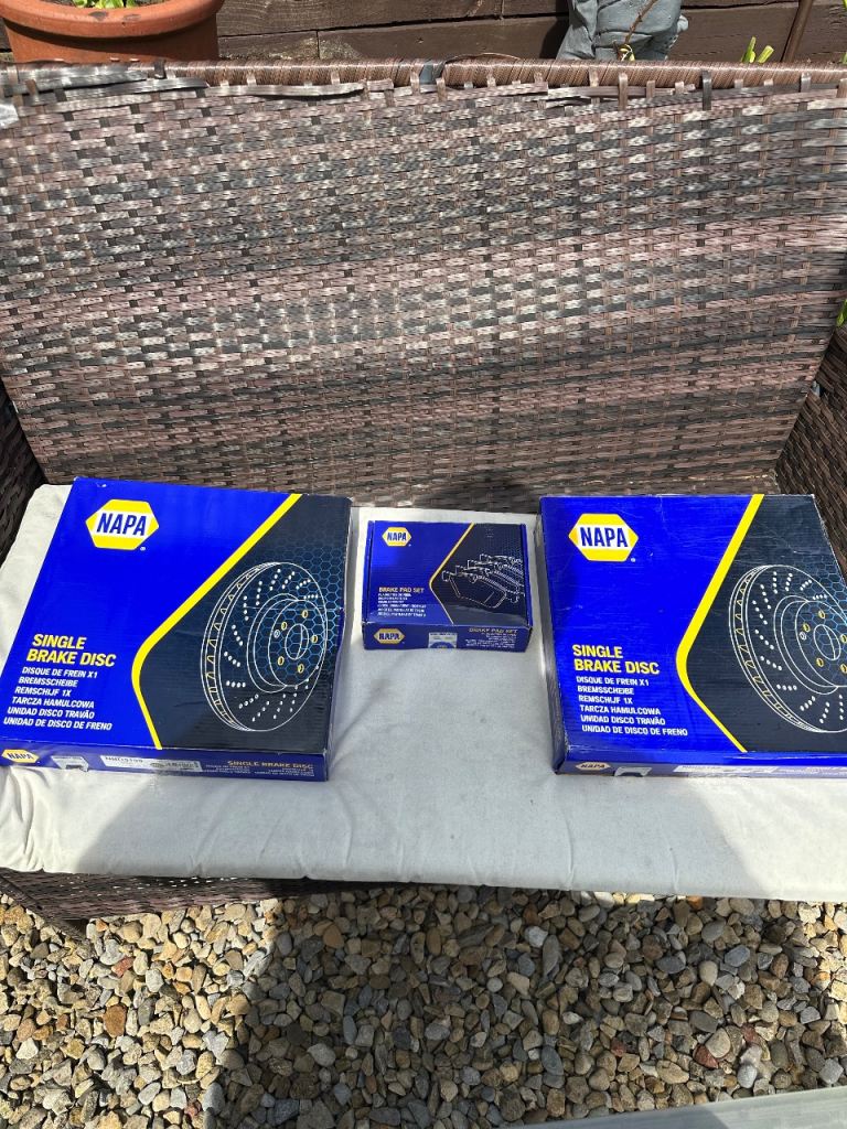 Nissan x trail t32 Napa brake discs and pads New