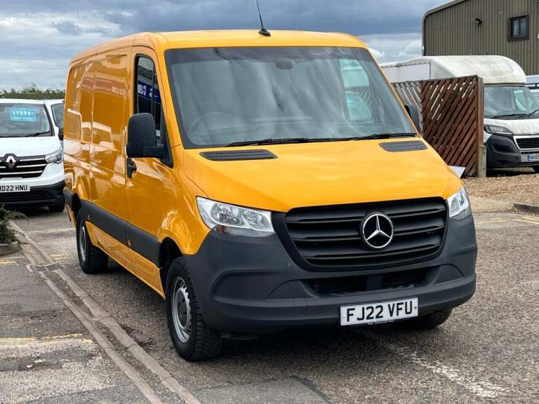 2022 Mercedes-Benz Sprinter 3.5t H2 Progressive Van PANEL VAN DIESEL Manual