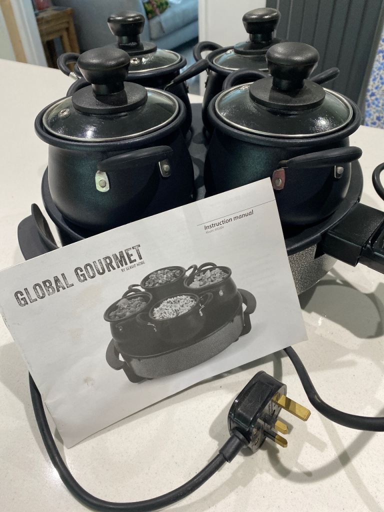 Global Gourmet Heating Set - Never Been Used
