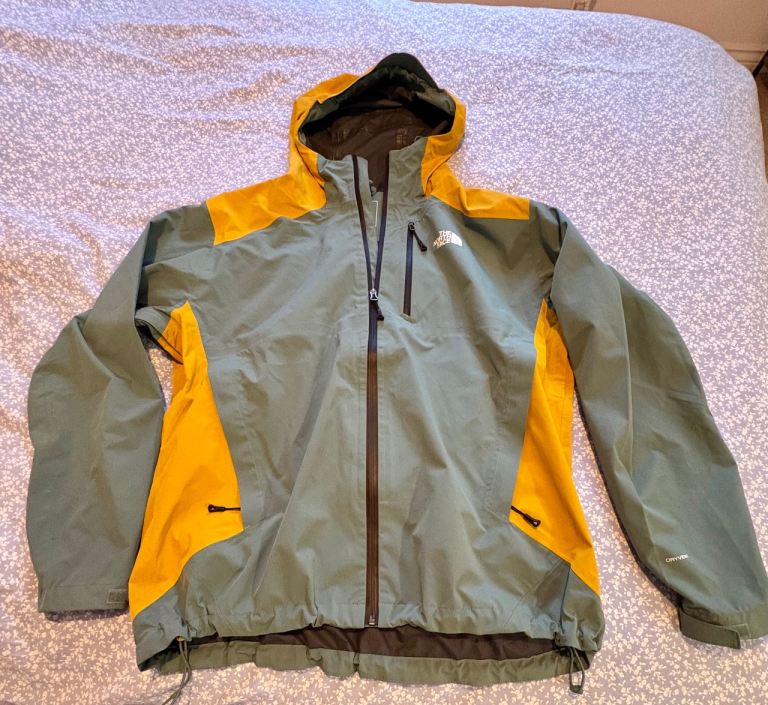 The North Face Men’s XL Hyvent Waterproof Jacket