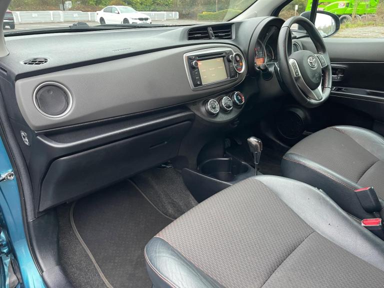 2012 Toyota Yaris 1.33 VVT-i SR 5dr Multidrive S HATCHBACK PETROL Automatic