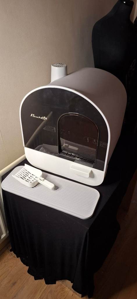 Pawhut enclosed cat litter tray