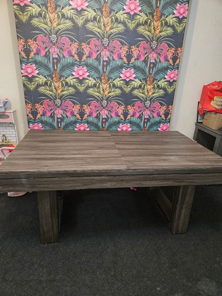 Dining table/ pool table 