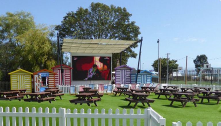 CARAVAN FOR HIRE PET FRIENDLY HAVEN CAISTER ON SEA GREAT YARMOUTH NORFOLK